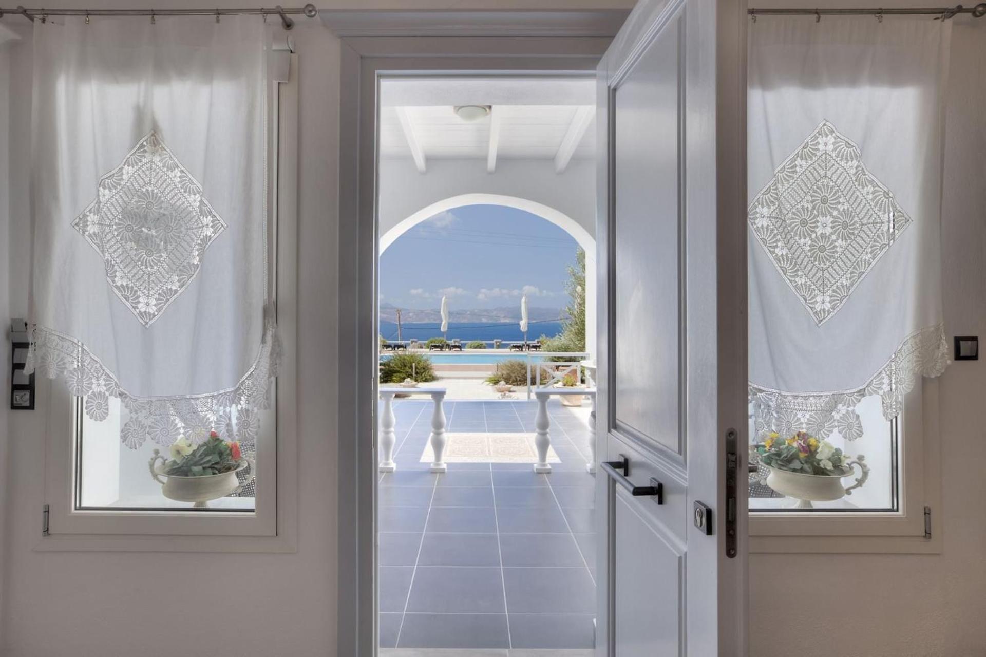 Miland Suites Adamantas  Esterno foto