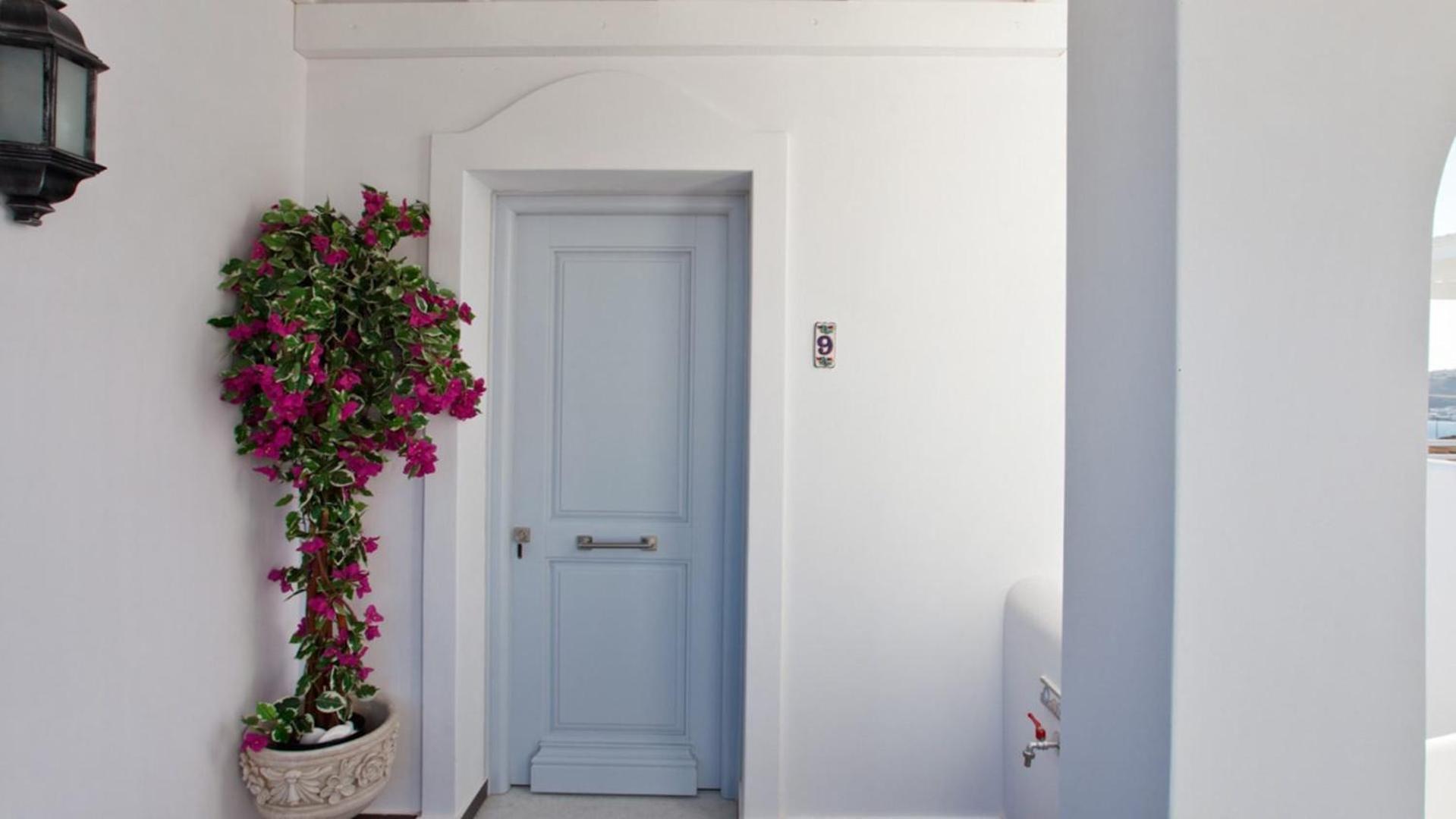 Miland Suites Adamantas  Esterno foto